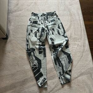 miaou Fargo Pants in Stone Grey.